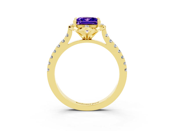Yellow gold Princess Cut Tanzanite Ring with Pavé Band and Floral Prong Setting
