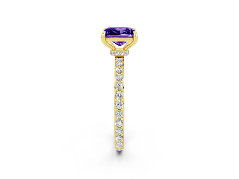 Yellow gold Princess Cut Tanzanite Ring with Pavé Band and Four-Prong Setting_2