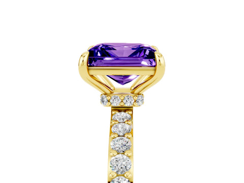 Yellow gold Princess Cut Tanzanite Ring with Pavé Band and Four-Prong Setting_5