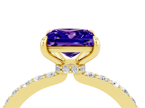 Yellow gold Princess Cut Tanzanite Solitaire Engagement Ring with Pavé Band and Four-Prong Setting_4