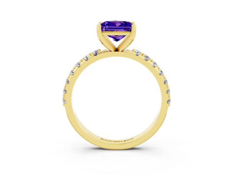 Yellow gold Princess Cut Tanzanite Solitaire Pavé Band with Four-Prong Setting_3