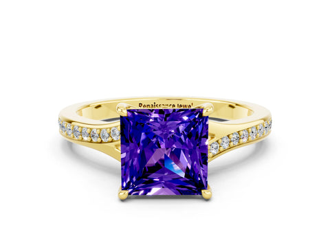 Yellow gold Princess Cut Tanzanite Solitaire Ring with Pavé Band and Prong Setting_12
