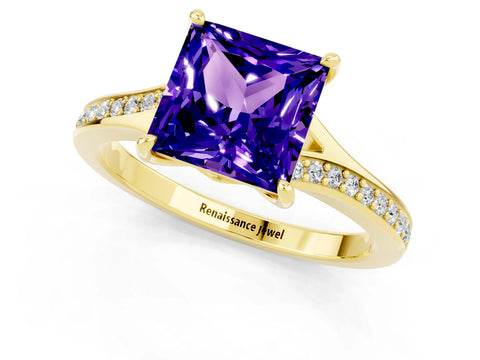 Yellow gold Princess Cut Tanzanite Solitaire Ring with Pavé Band and Prong Setting_13