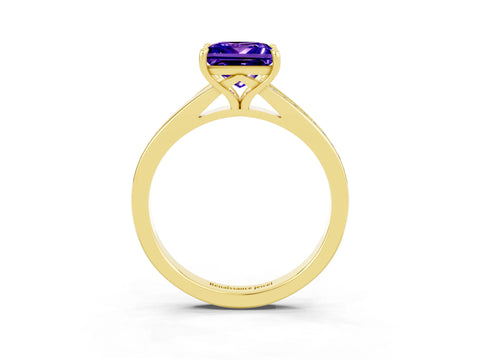Yellow gold Princess Cut Tanzanite Solitaire Ring with Pavé Band and Prong Setting_15