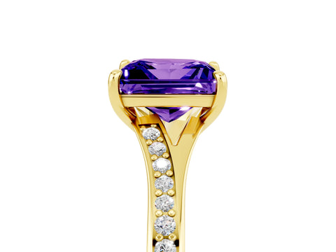 Yellow gold Princess Cut Tanzanite Solitaire Ring with Pavé Band and Prong Setting_17
