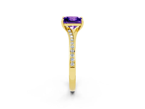 Yellow gold Princess Cut Tanzanite Solitaire Ring with Pavé Band and Prong Setting_2