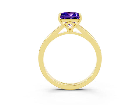 Yellow gold Princess Cut Tanzanite Solitaire Ring with Pavé Band and Prong Setting_3