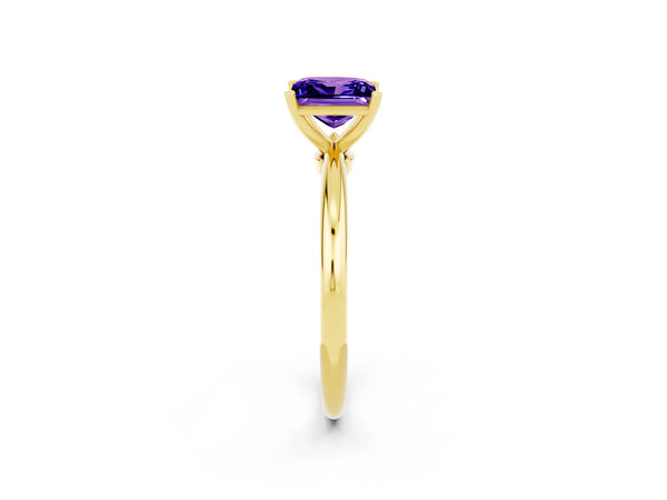 Yellow gold Princess Cut Tanzanite Solitaire Ring with Six-Prong Setting and Classic Band