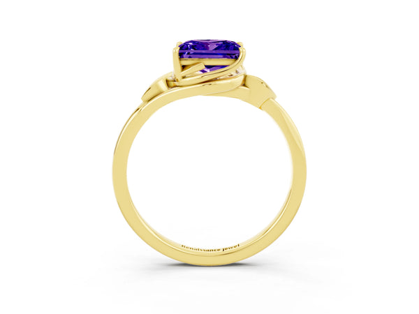 Yellow gold Princess Cut Tanzanite Solitaire Ring with Twist Band and Four-Prong Setting