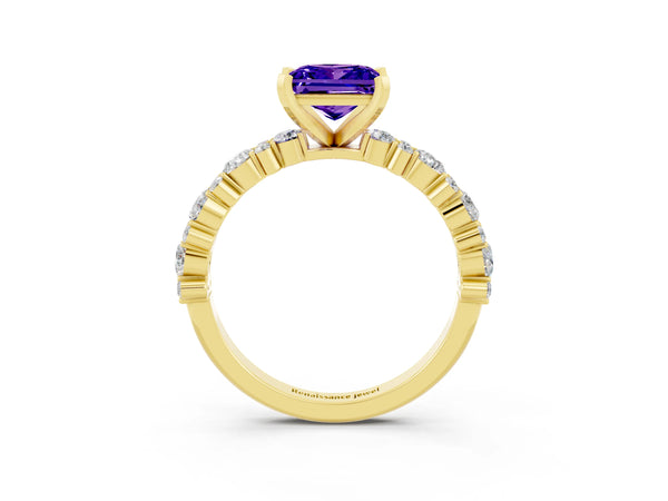 Yellow gold Princess Cut Tanzanite Side Stone Solitaire Ring with Round  and Four-Prong Setting
