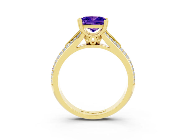 Yellow gold Princess Cut Tanzanite Split Shank Engagement Ring with Pavé Band