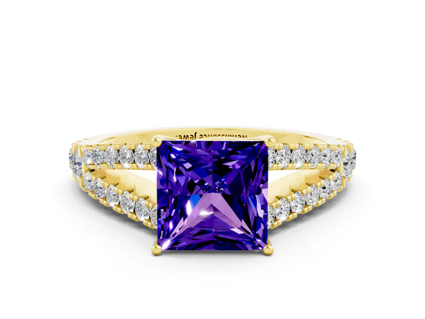 Yellow gold Princess Cut Tanzanite Split Shank Pavé Engagement Ring with Four-Prong Setting