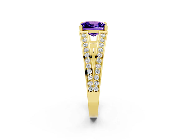 Yellow gold Princess Cut Tanzanite Split Shank Ring with Pavé Band and Four-Prong Setting
