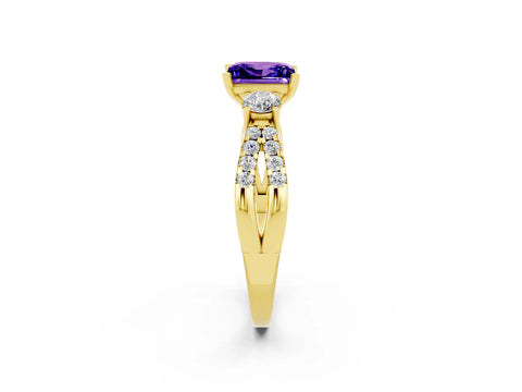 Yellow gold Princess Cut Tanzanite Three-Stone Ring with Pavé Split Shank and Four-Prong Setting_2