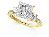 Yellow gold Princess Cut Three-Stone Diamond Pavé Band with Prong Setting_24