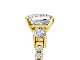 Yellow gold Princess Cut Three-Stone Diamond Pavé Band with Prong Setting_28