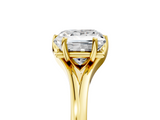 Yellow gold Princess Solitaire Diamond Ring with Six-Prong Setting and Tapered Band_31