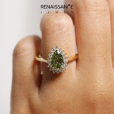 Yellow gold Prong-Set Pear-Cut Emerald with Diamond Halo and White Gold Band_18
