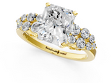 Yellow gold Radiant Cluster Diamond Engagement Ring with Pavé Band and Four-Prong Setting_67