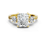 Yellow gold Radiant Cut Brilliant Three-Stone Diamond Ring with Pavé Band and Four-Prong Setting_3
