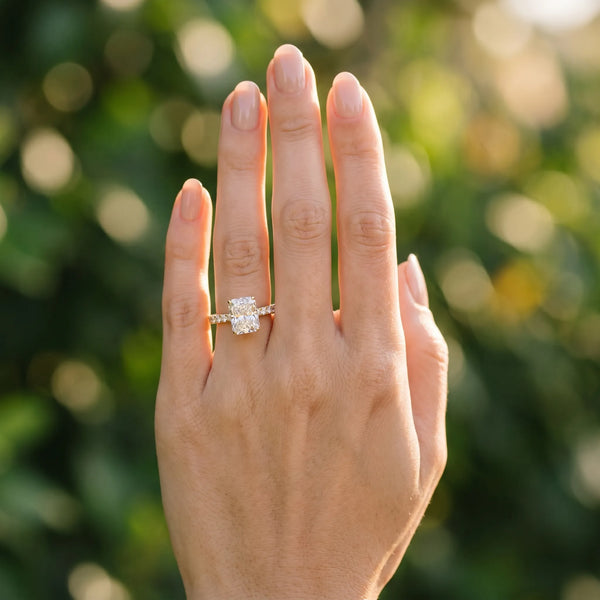Yellow gold Radiant Cut Diamond Pavé Band Solitaire Ring with Prong Setting