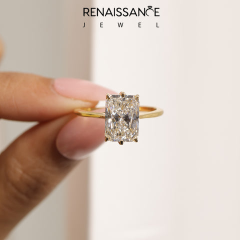 Yellow gold Radiant Cut Solitaire Diamond Ring with Flower-Prong Setting and Classic Band_221