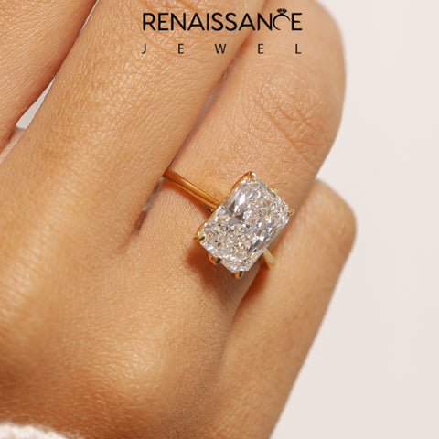 Yellow gold Radiant Cut Solitaire Diamond Ring with Flower-Prong Setting and Classic Band_224