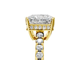 Yellow gold Radiant Solitaire Diamond Engagement Ring with Pavé Band and Six-Prong Setting_32