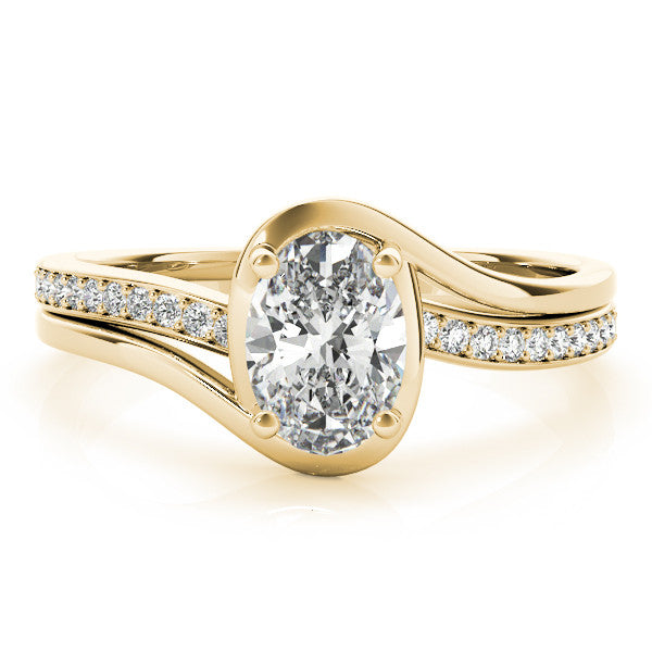 Yellow gold Radiant Solitaire Diamond Ring with Split Shank and Prong Setting 2