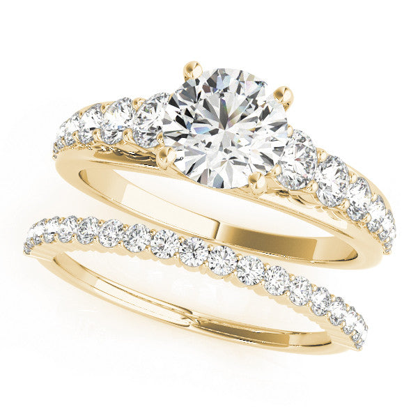 Yellow gold Pear Brilliant Diamond Pavé Band with Six-Prong Setting