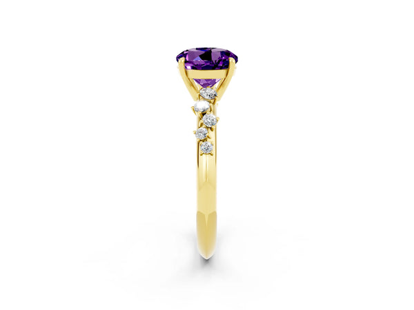 Yellow gold Round Cut Amethyst Cluster Side Stone Solitaire Ring with Prong Setting