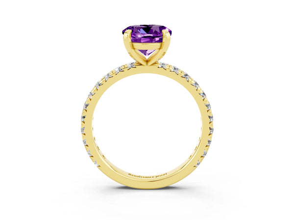 Yellow gold Round Cut Amethyst Pavé Solitaire Ring with Round Band and Prong Setting