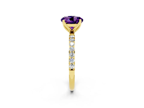 Yellow gold Round Cut Amethyst Solitaire Engagement Ring with Pavé Band and Prong Setting_2