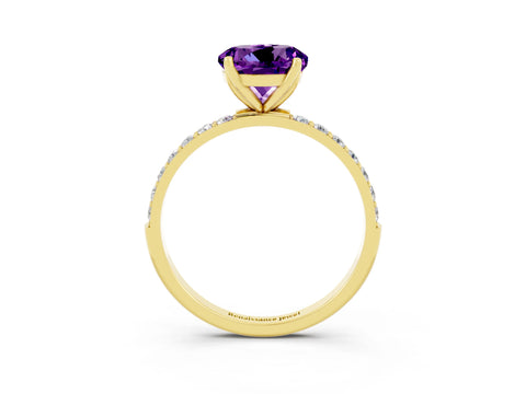 Yellow gold Round Cut Amethyst Solitaire Engagement Ring with Pavé Band and Prong Setting_3