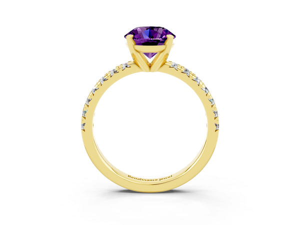 Yellow gold Round Cut Amethyst Solitaire Pavé Engagement Ring with Round Band and Prong Setting