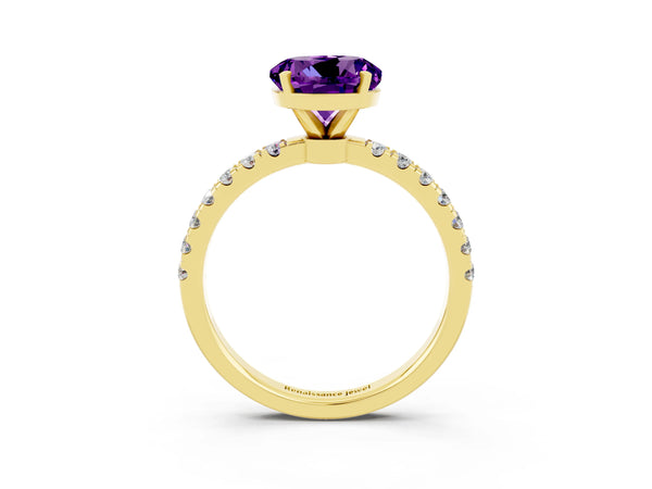 Yellow gold Round Cut Amethyst Solitaire Ring with Pavé Accents and Four-Prong Setting