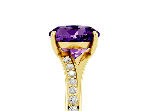Yellow gold Round Cut Amethyst Solitaire Ring with Pavé Band and Prong Setting_5