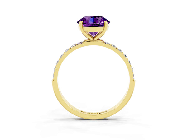 Yellow gold Round Cut Amethyst Solitaire Ring with Round  Pavé Band and Prong Setting