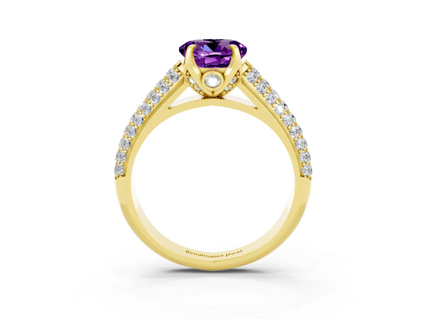 Yellow gold Round Cut Amethyst Solitaire Ring with Three-Row Pavé Band and Four-Prong Setting