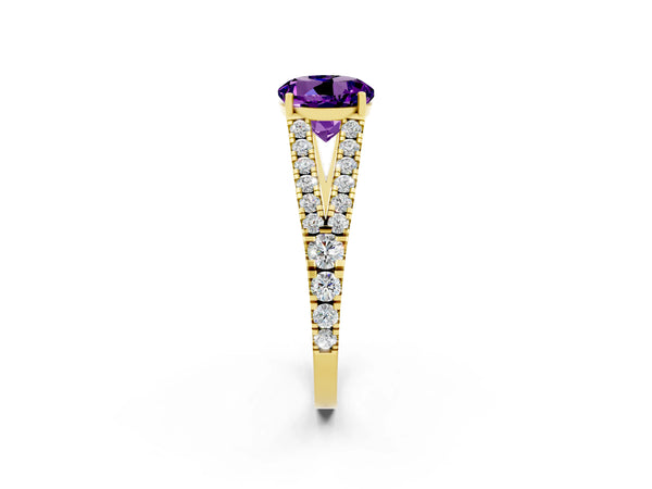 Yellow gold Round Cut Amethyst Split Shank Pavé Engagement Ring with Four-Prong Setting