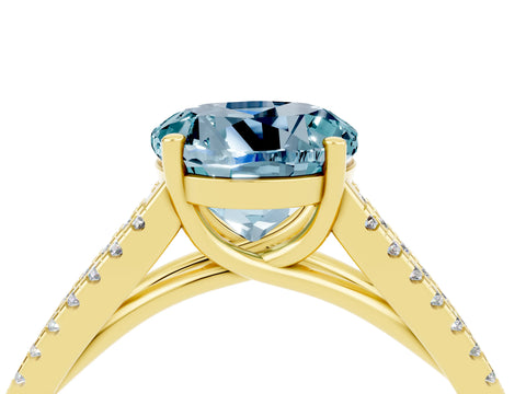 Yellow gold Round Cut Aquamarine Solitaire Engagement Ring with Split Shank Pavé Band_4