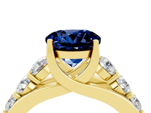 Yellow gold Round Cut Blue Sapphire Engagement Ring with Pavé Band and Four-Prong Setting_4