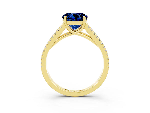 Yellow gold Round Cut Blue Sapphire Solitaire Engagement Ring with Split Shank Pavé Band