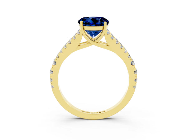 Yellow gold Round Cut Blue Sapphire Split Shank Pavé Engagement Ring with Four-Prong Setting