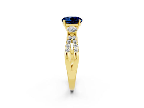 Yellow gold Round Cut Blue Sapphire Three-Stone Ring with Pavé Split Shank and Four-Prong Setting_2