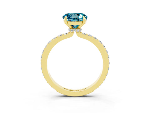 Yellow gold Round Cut Blue Topaz Ring with Pavé Band and Four-Prong Setting_3