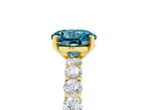 Yellow gold Round Cut Blue Topaz Solitaire Ring with Shared Prong Pavé Band and Four-Prong Setting_5