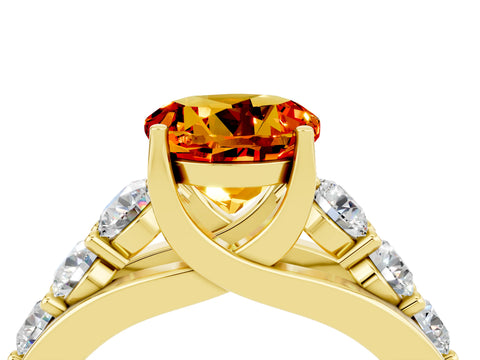 Yellow gold Round Cut Citrine Engagement Ring with Pavé Band and Four-Prong Setting_4