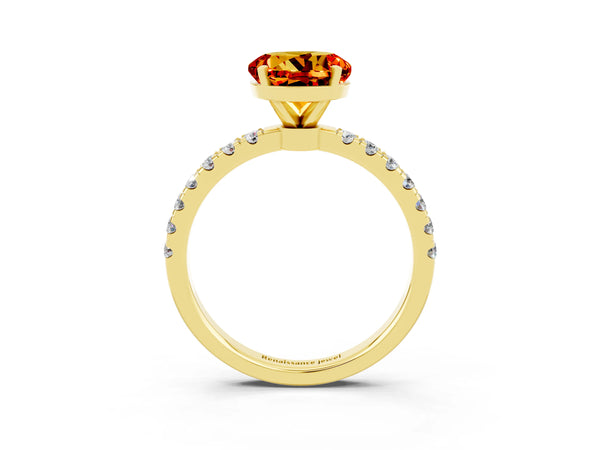 Yellow gold Round Cut Citrine Solitaire Ring with Pavé Accents and Four-Prong Setting