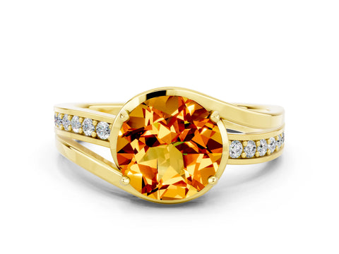 Yellow gold Round Cut Citrine Solitaire Ring with Split Shank and Prong Setting
